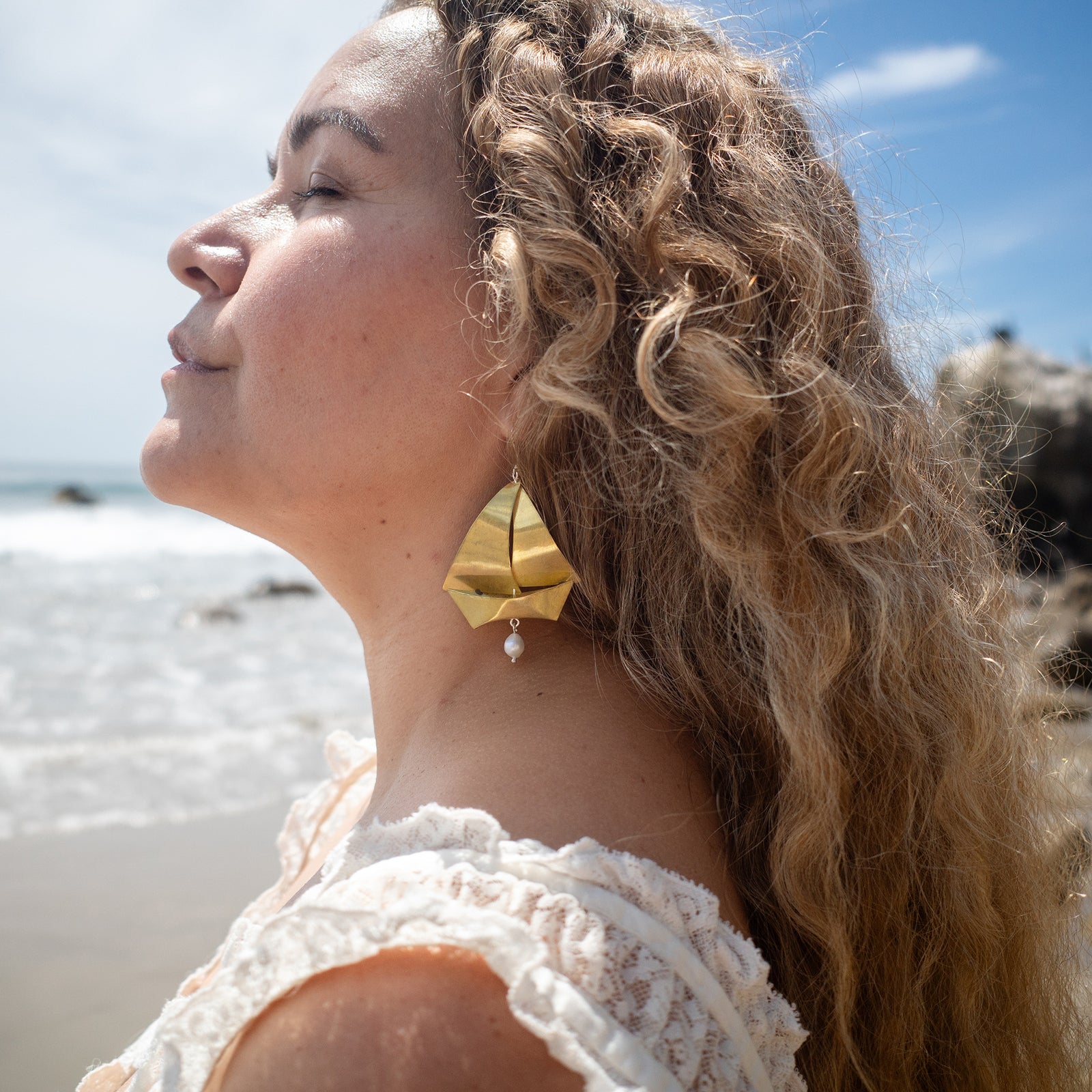 CALYPSO BOAT EARRINGS - Beatricevalenzuela.com