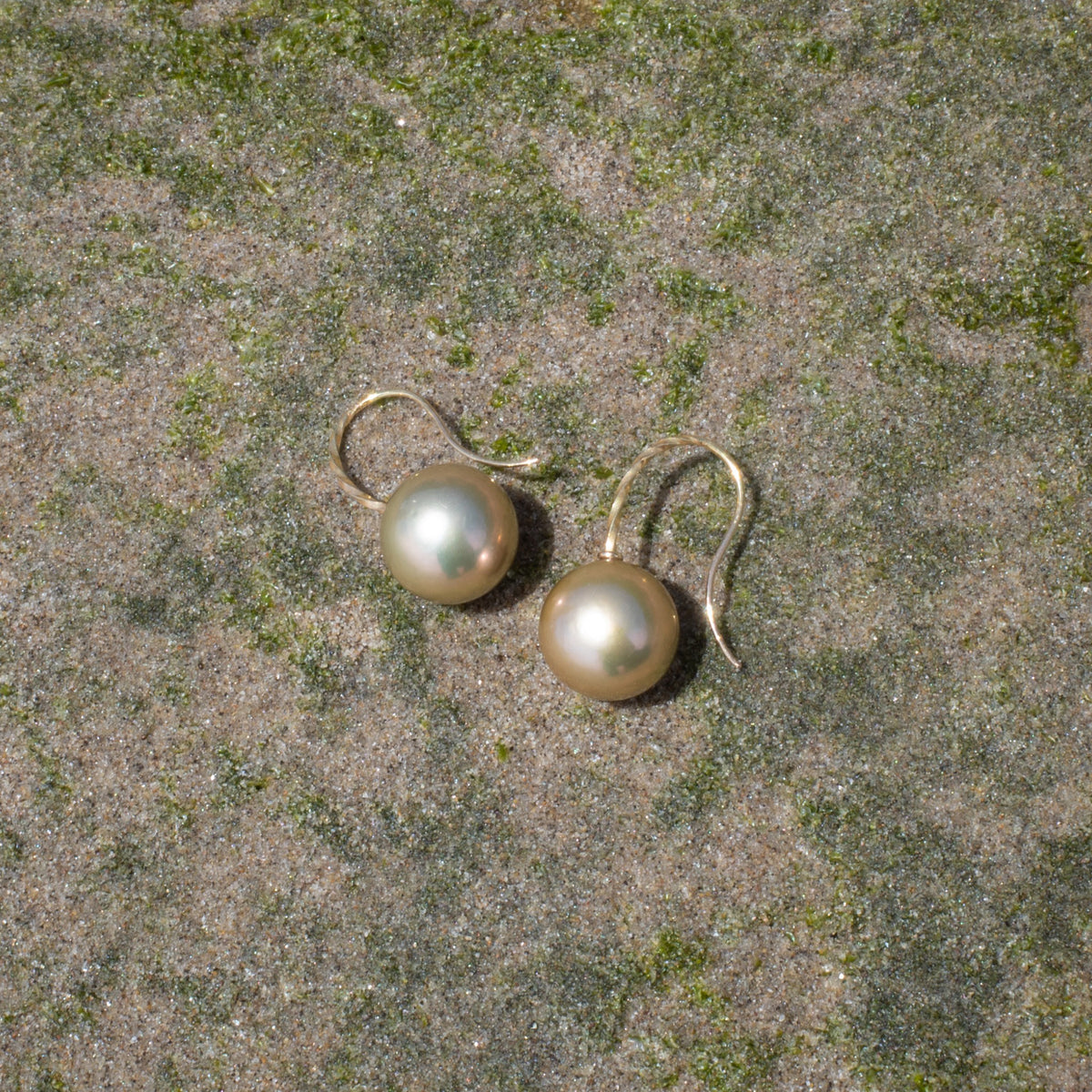 HELIOS GOLD PEARL EARRINGS - Beatricevalenzuela.com
