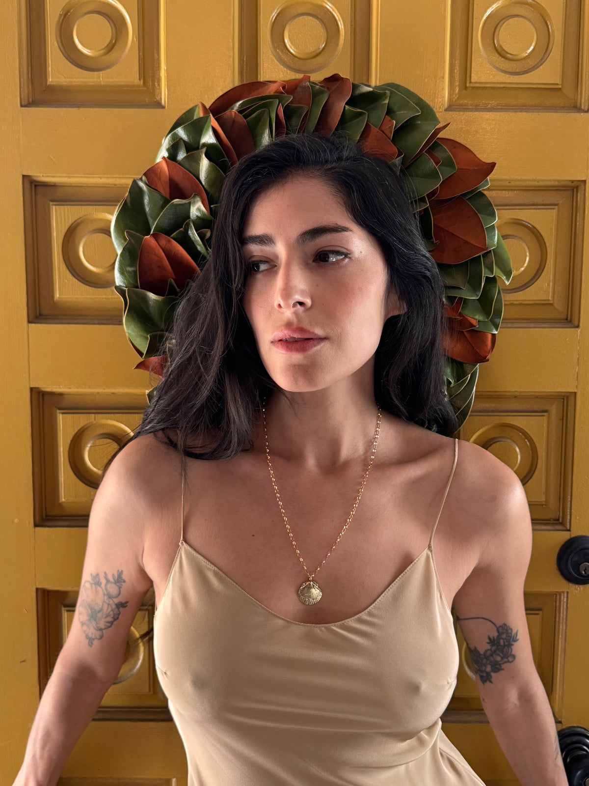 GOLD CONCHA PENDANT - Beatricevalenzuela.com
