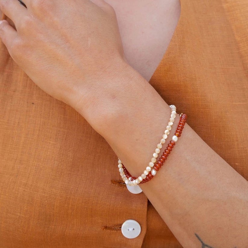 Beatrice Valenzuela - ROUND MOTHER OF PEARL BRACELET