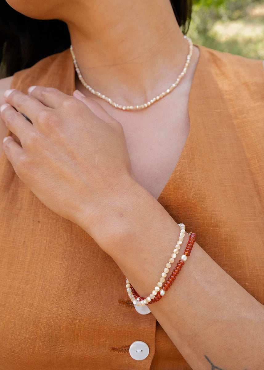 Beatrice Valenzuela - ROUND MOTHER OF PEARL BRACELET