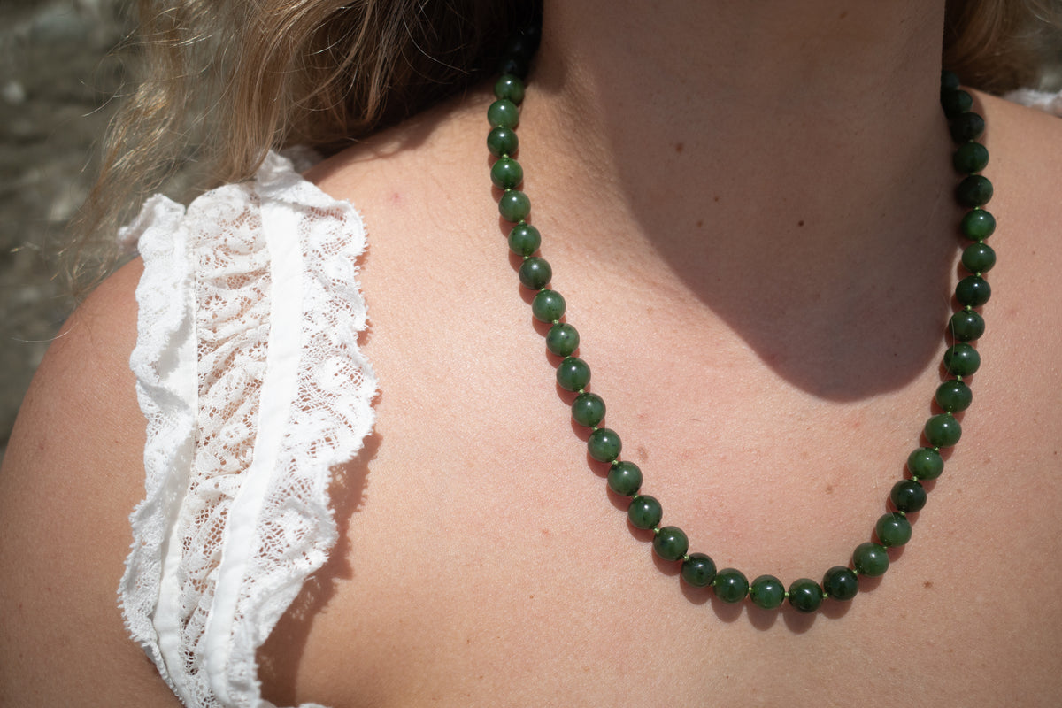 NEPHRITE JADE NECKLACE - Beatricevalenzuela.com