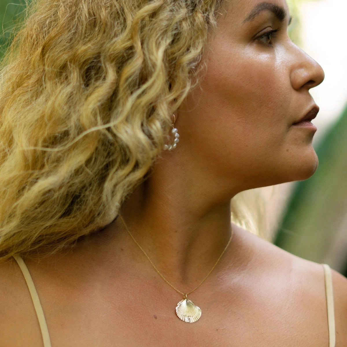 Beatrice Valenzuela - GOLD CONCHA PENDANT