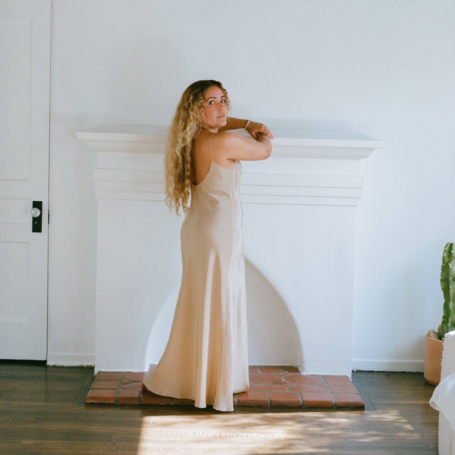 Beatrice Valenzuela - LONG SILK SLIP SAND