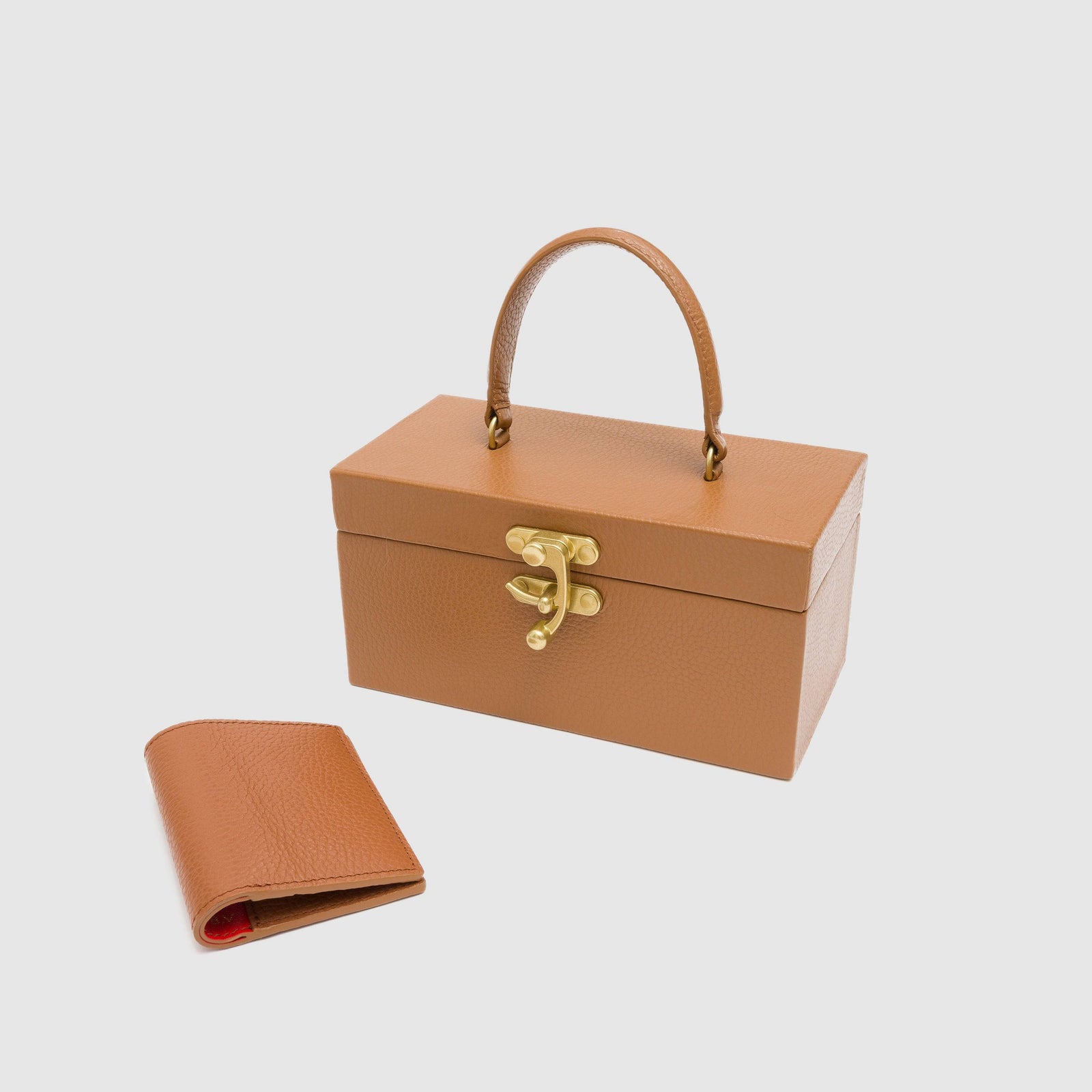 Beatrice Valenzuela - TOBACCO WALLET