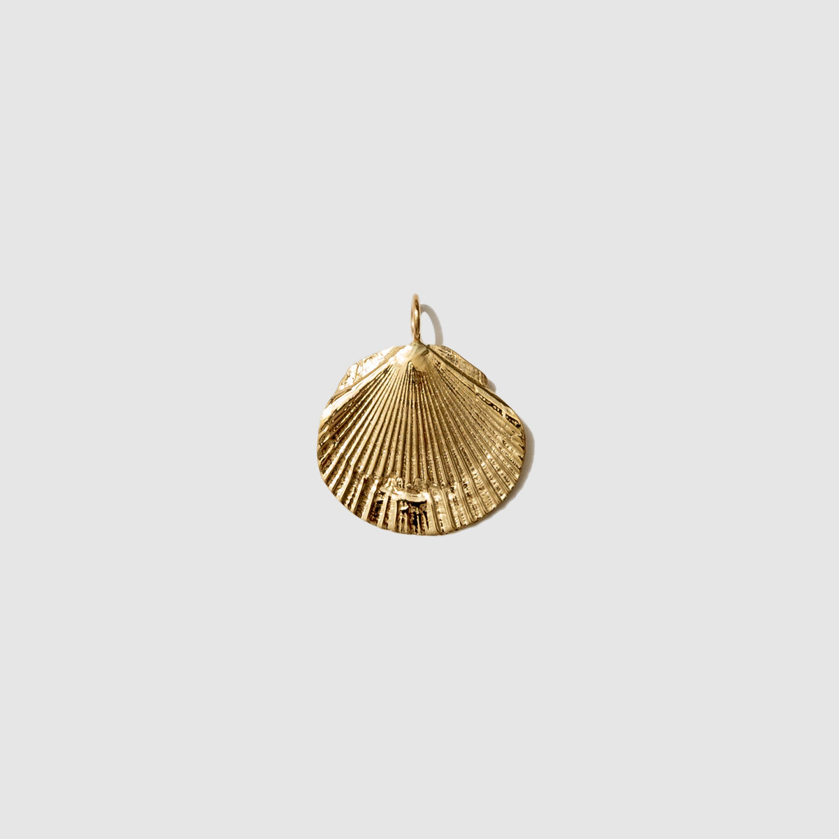 Beatrice Valenzuela - GOLD CONCHA PENDANT