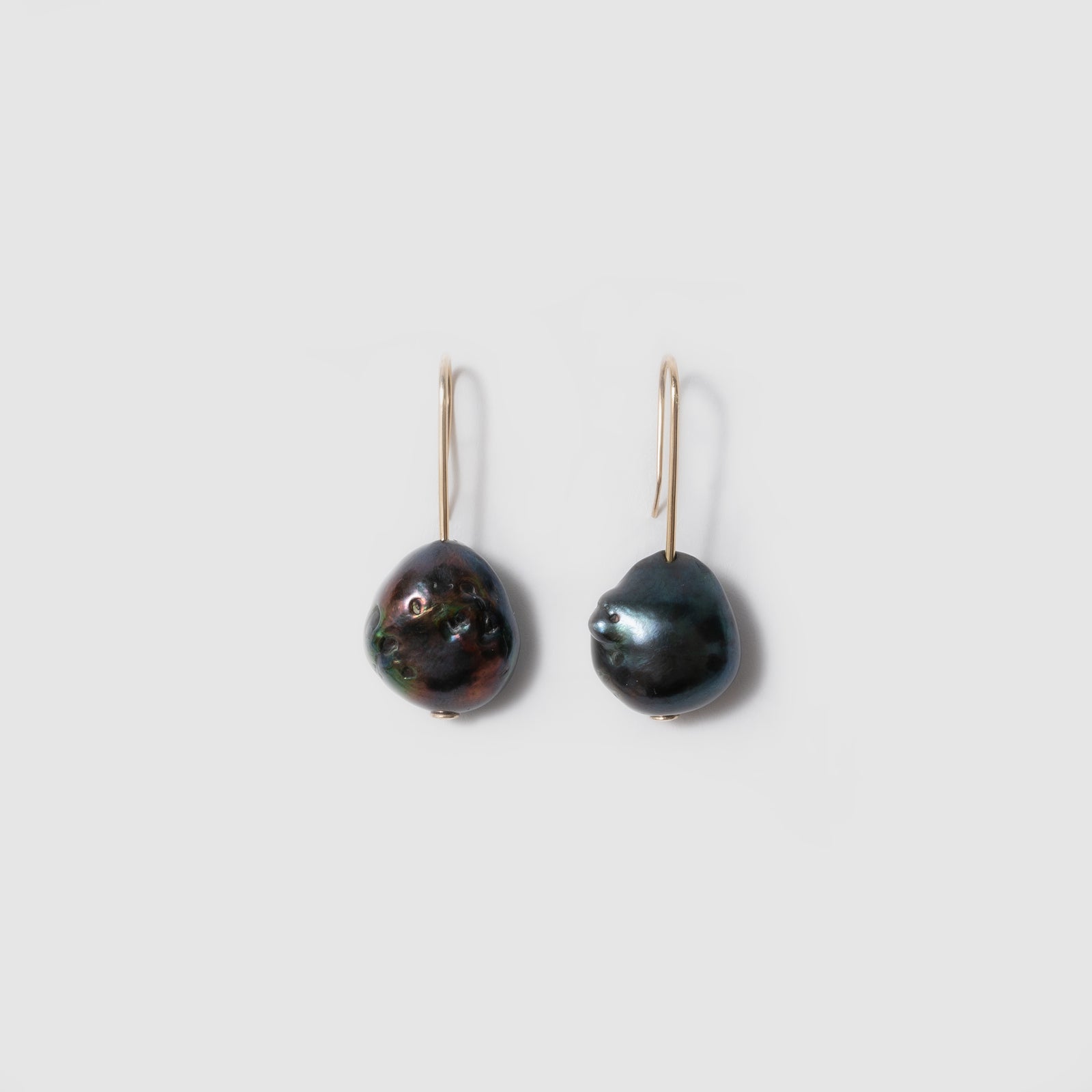 Beatrice Valenzuela - BLACK BEETLE PEARL EARRINGS