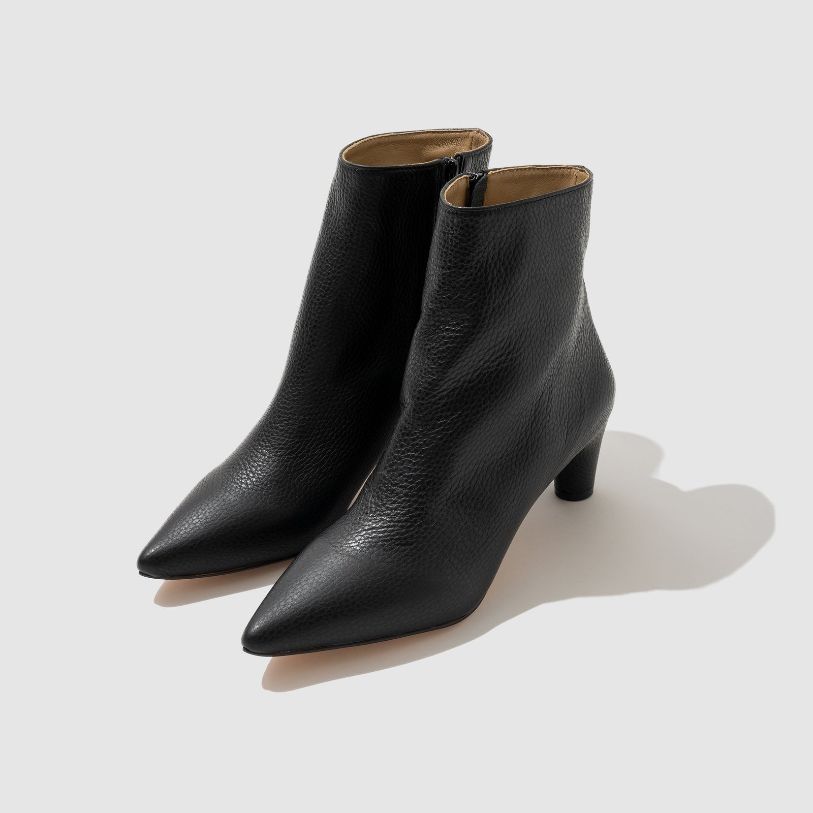 Beatrice Valenzuela - BLACK BOTINES DE TACÓN