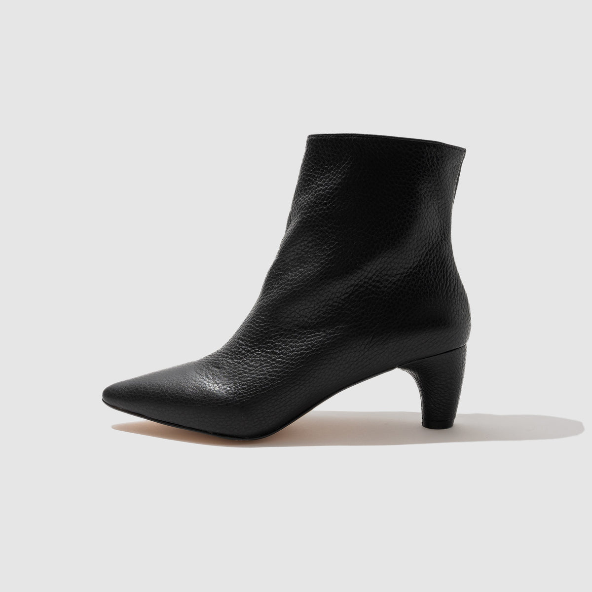 Beatrice Valenzuela - BLACK BOTINES DE TACÓN