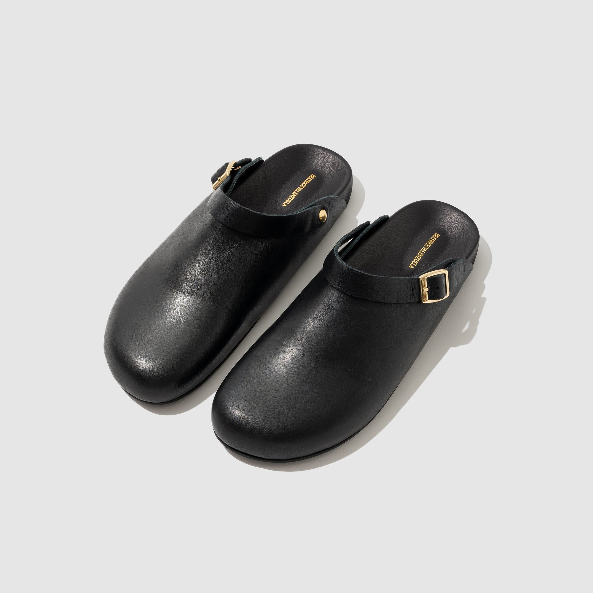Beatrice Valenzuela - BLACK CLOG