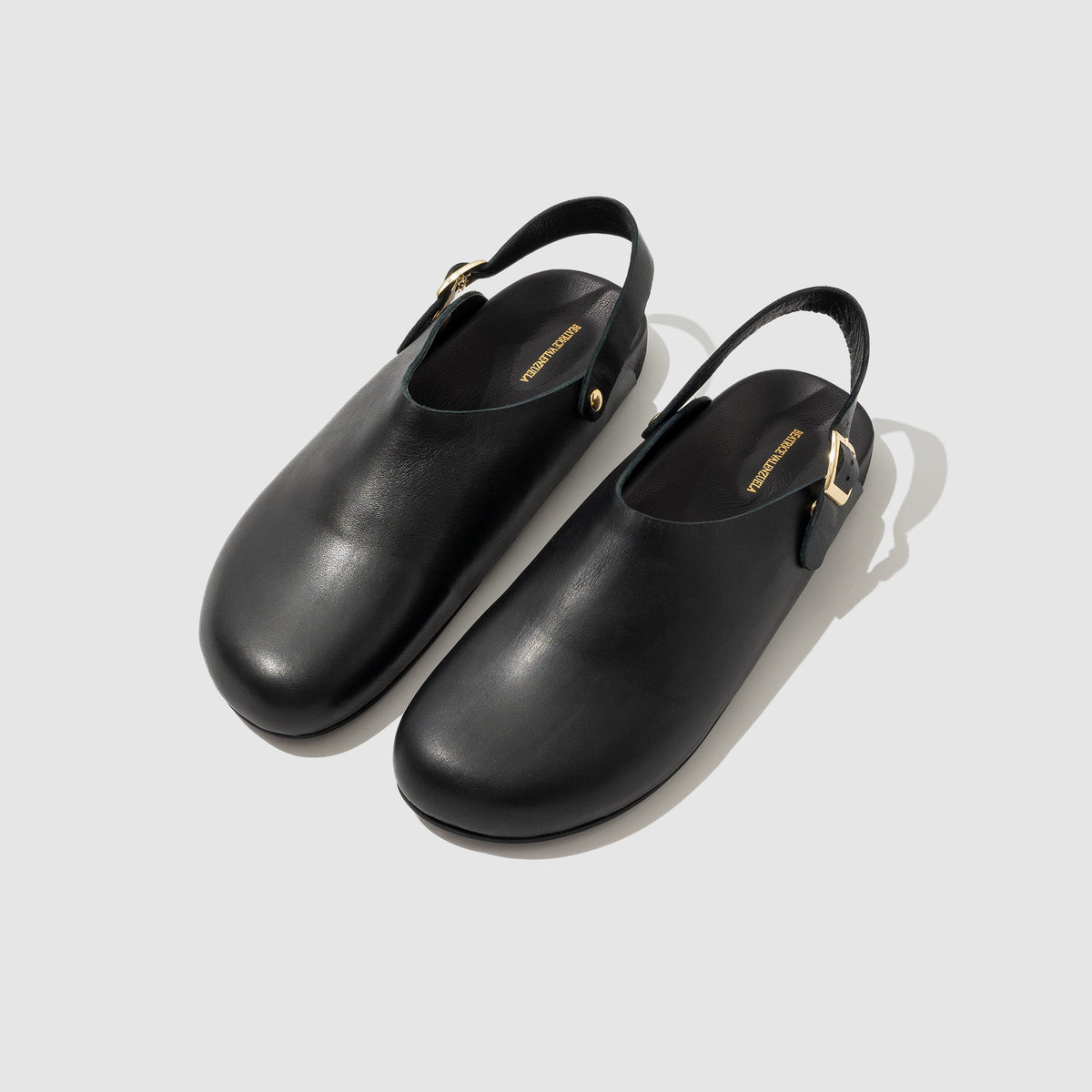 Beatrice Valenzuela - BLACK CLOG