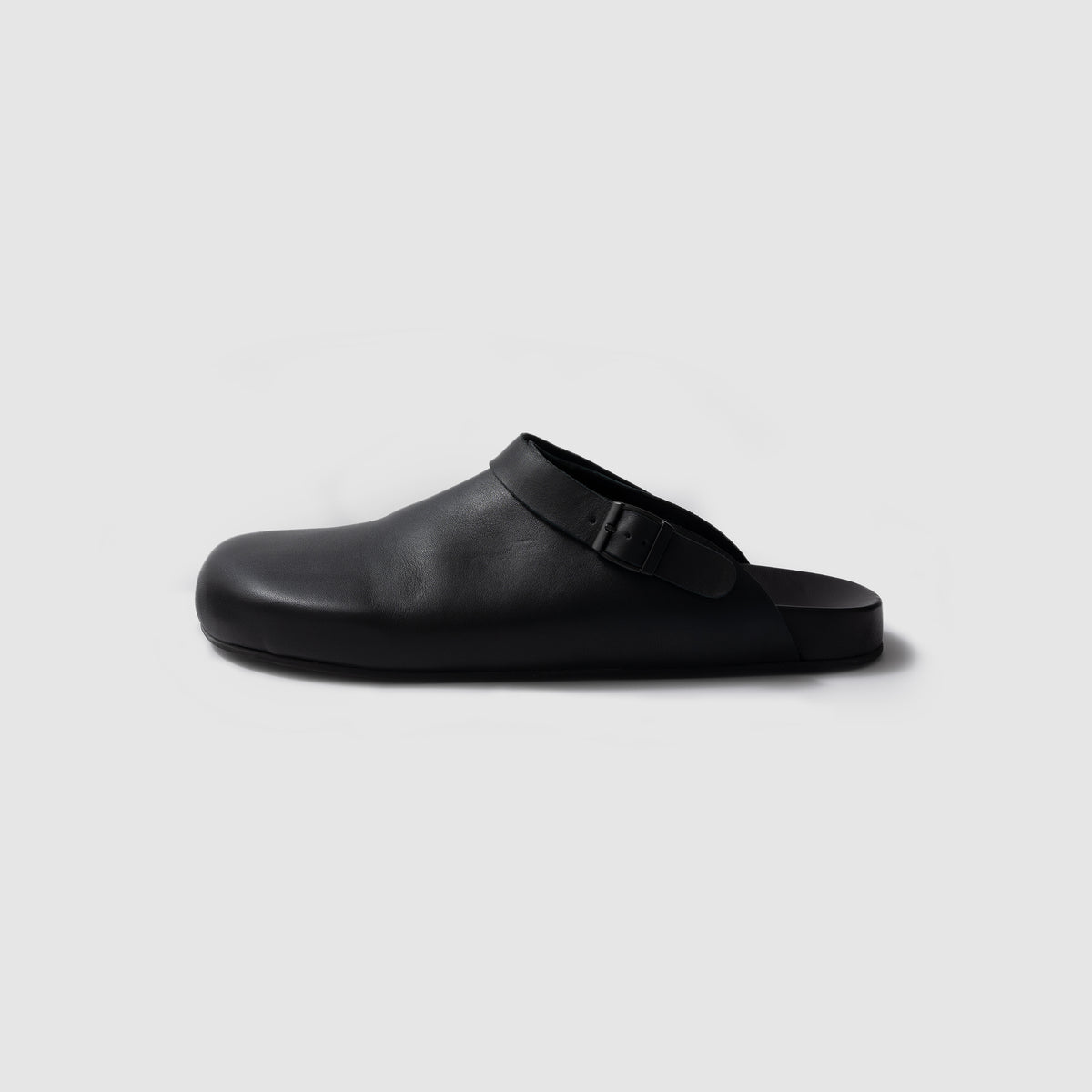 Beatrice Valenzuela - MEN&#39;S BLACK CLOG