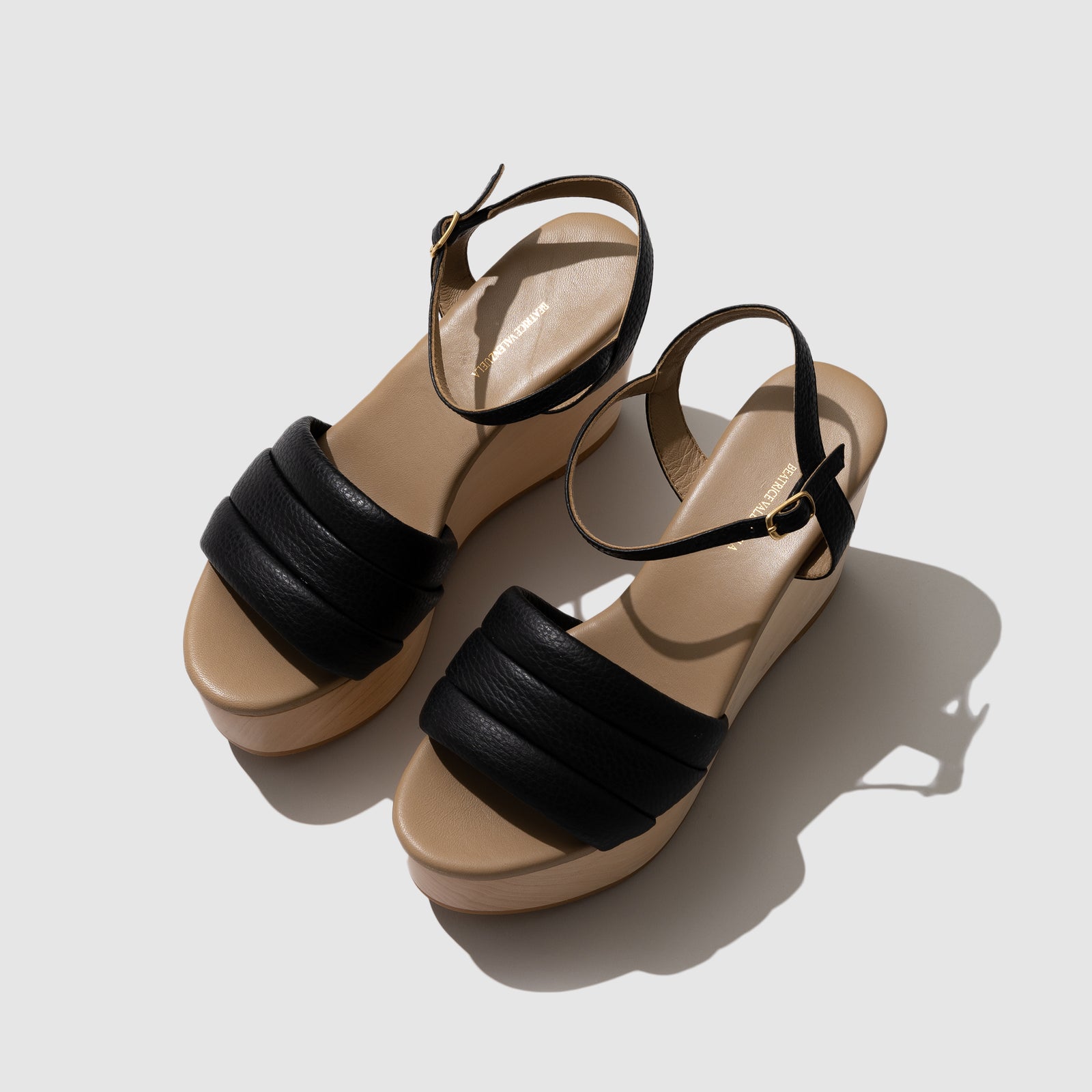 Beatrice Valenzuela - SANDALIA WEDGE BLACK