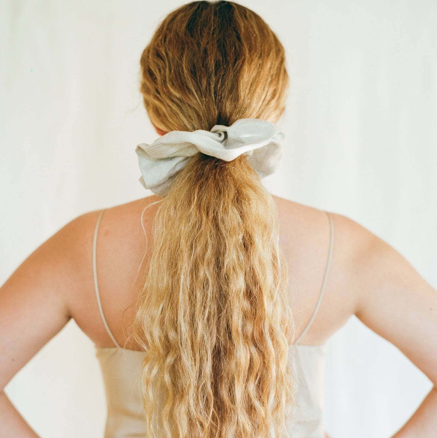 Beatrice Valenzuela - MOTHER OF PEARL LINEN HAIR TIE